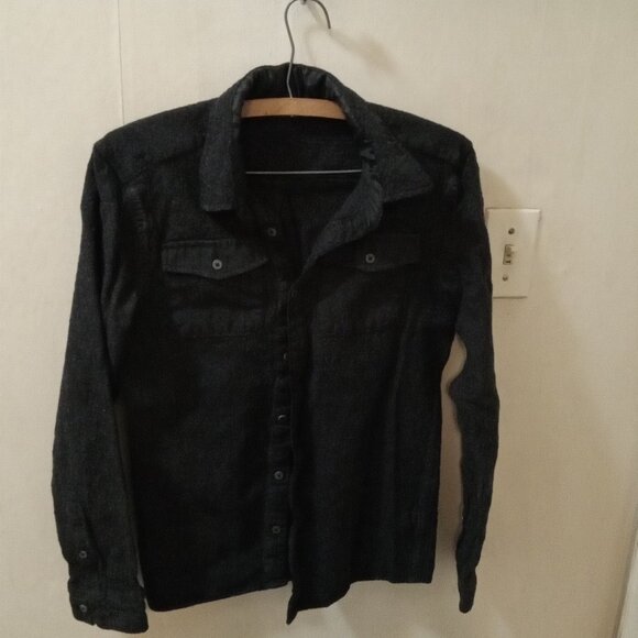 Icebreaker Sz M dark gray Button down - fair condition - Picture 4 of 5